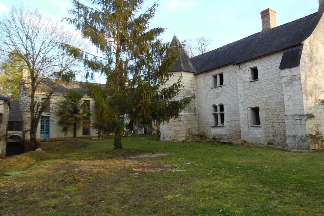 Photo of Buildings in Courchamps