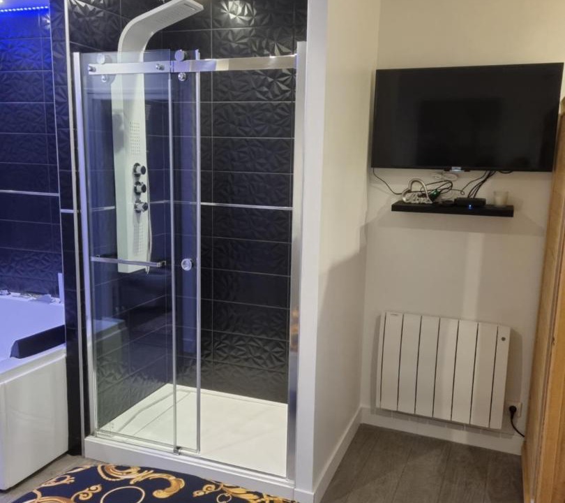 Photo of Others in Sens