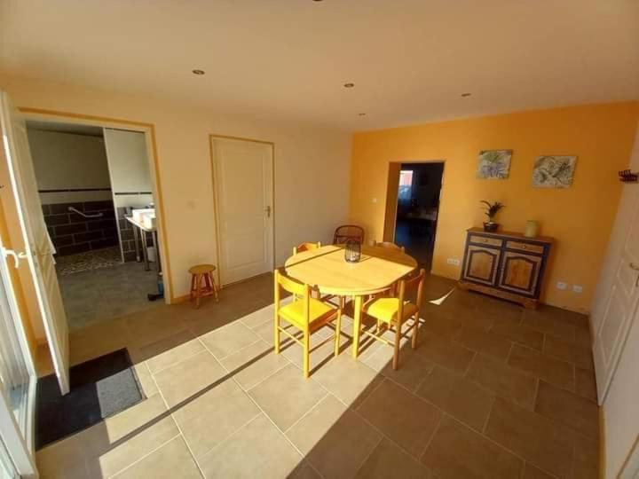 Photo of Others in Pende