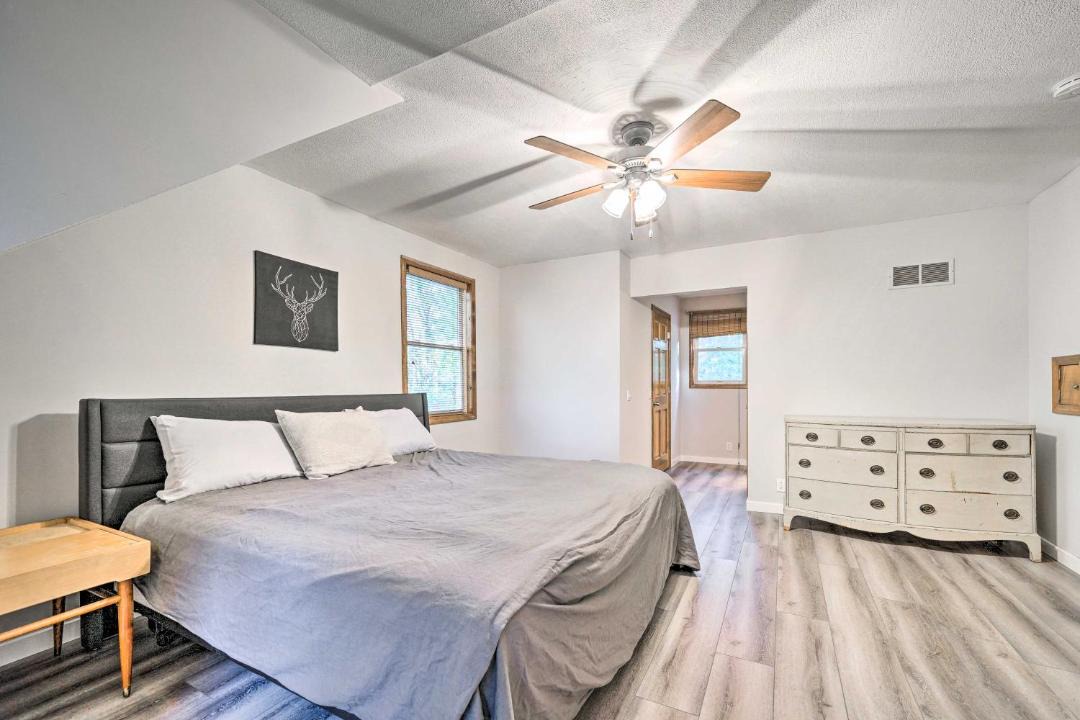 Photo of Others in Howard