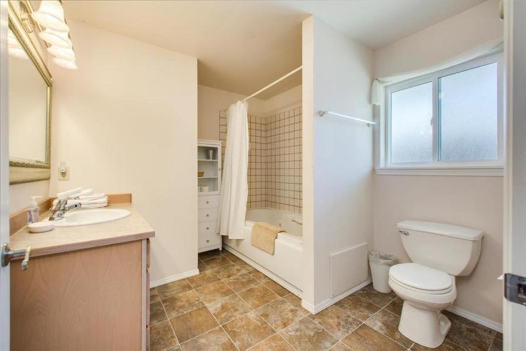 Photo of Bathroom in Joseph
