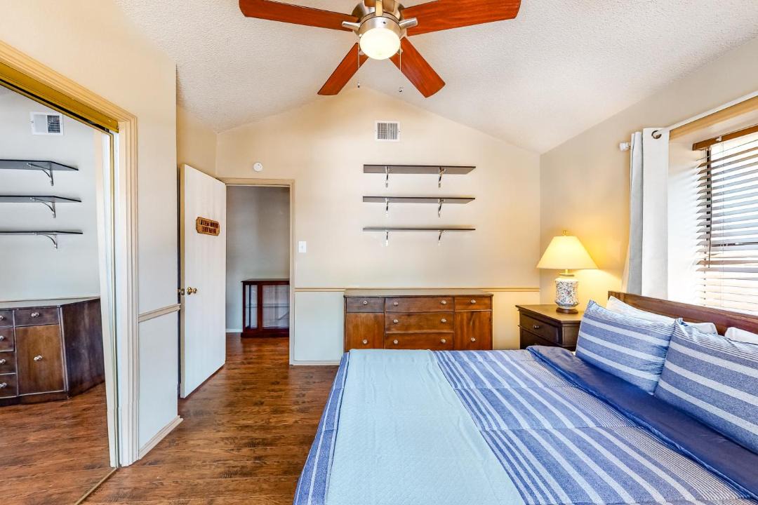 Photo of Bedroom in Medical Center District