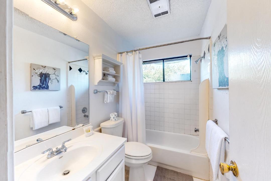 Photo of Bathroom in Medical Center District