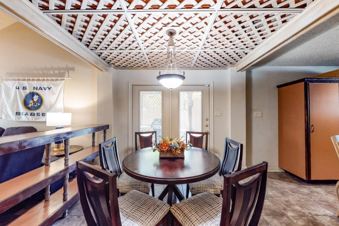 Photo of Livingroom in Medical Center District