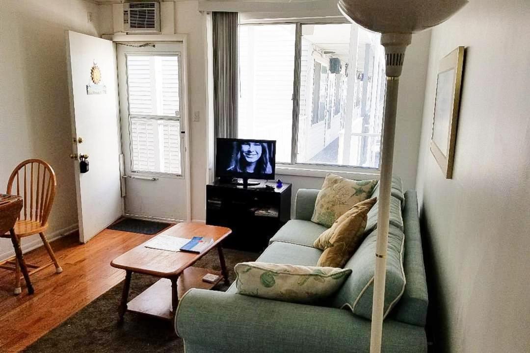 Photo of Livingroom in North Ocean City