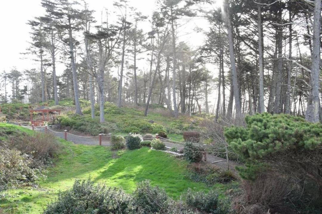Photo of Others in Agate Beach