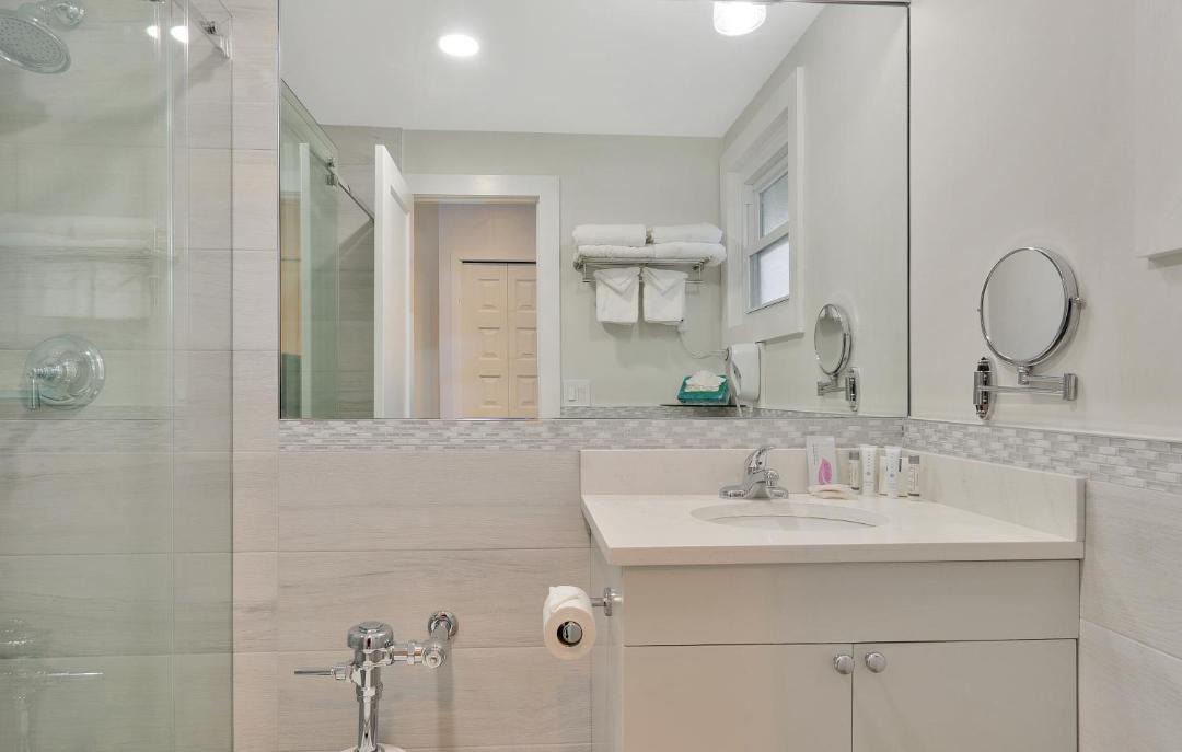 Photo of Bathroom in East Hampton North