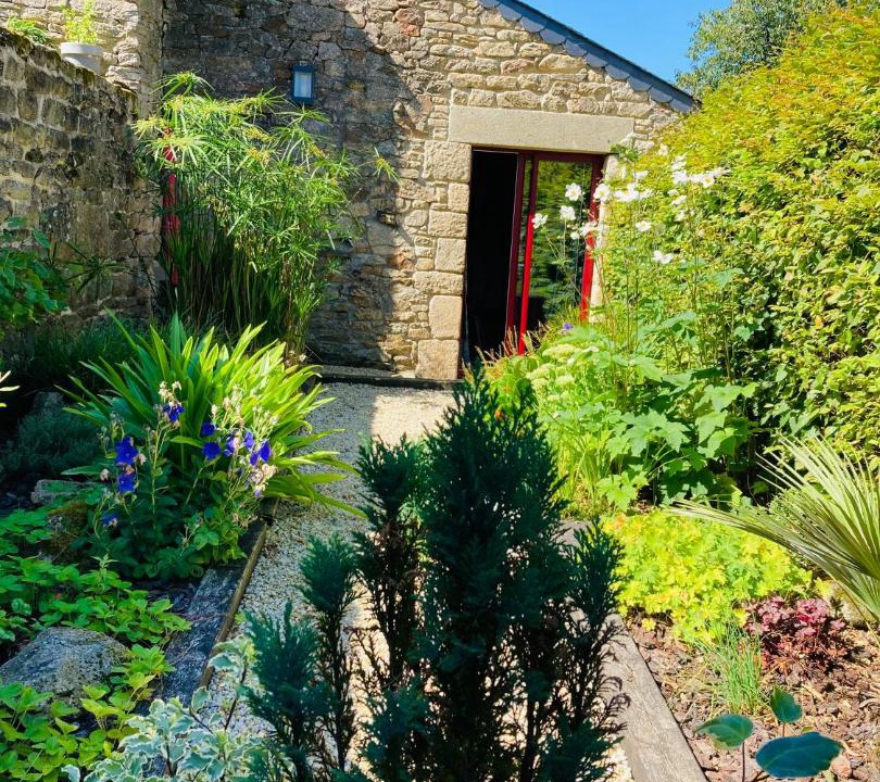 Photo of Buildings in Quistinic