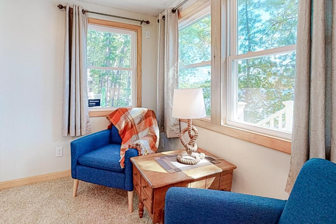 Photo of Others in The Bays