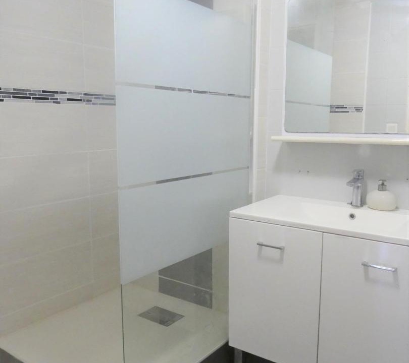 Photo of Bathroom in Genas