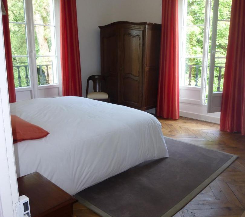 Photo of Bedroom in Saint-Branchs