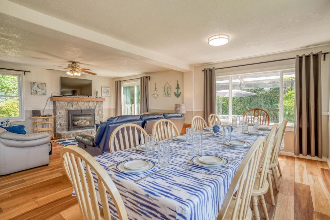 Photo of Others in Roads End