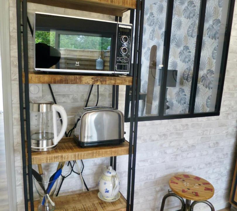 Photo of Others in Leves