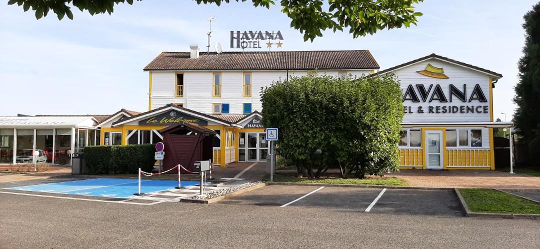 Photo of Buildings in Malay-le-Grand