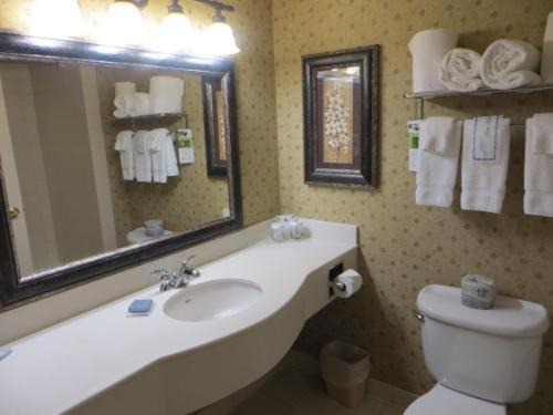 Photo of Bathroom in Orange Prairie