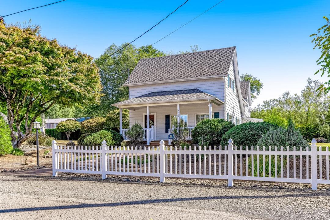 Photo of Others in Bay City