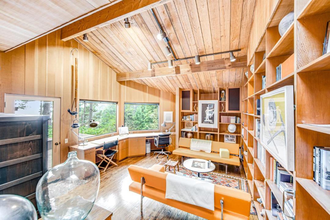 Photo of Livingroom in Sea Ranch