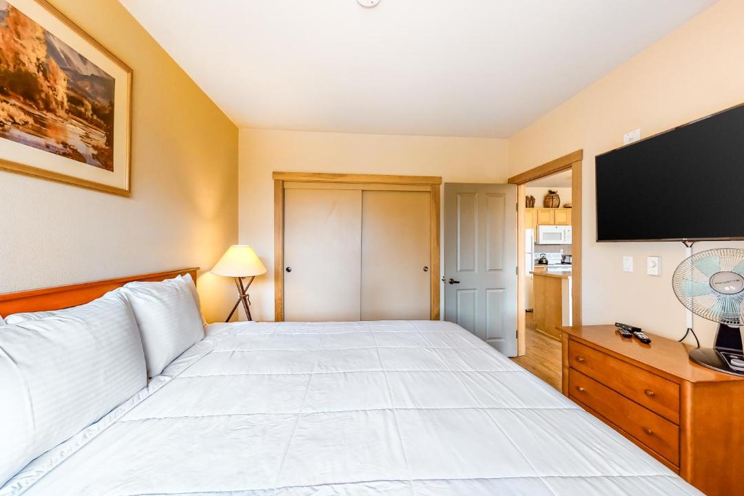 Photo of Bedroom in Mammoth Lakes