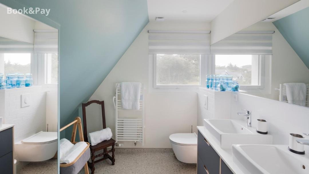 Photo of Bathroom in Sables-d'Or-les-Pins
