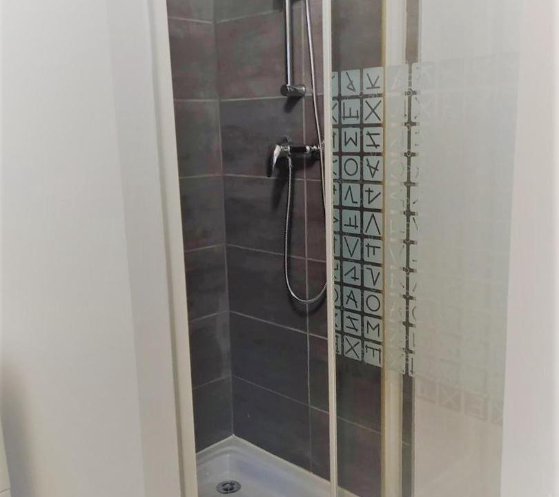 Photo of Bathroom in Flore