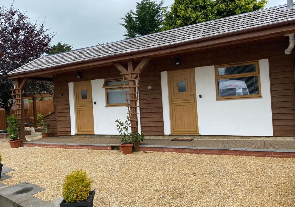 Photo of Others in Lulsgate Bottom