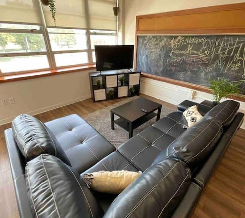 Photo of Livingroom in Westside North