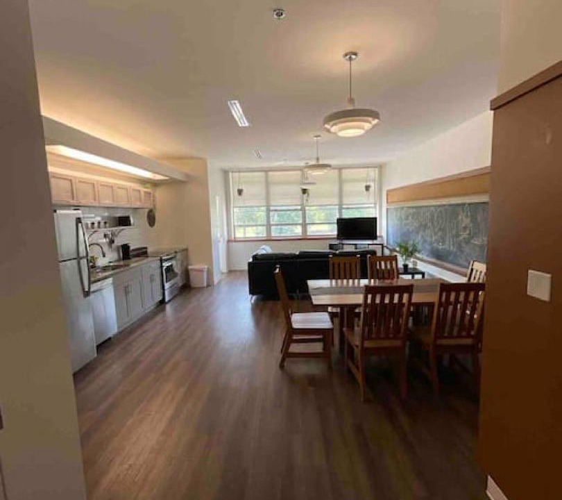 Photo of Livingroom in Westside North