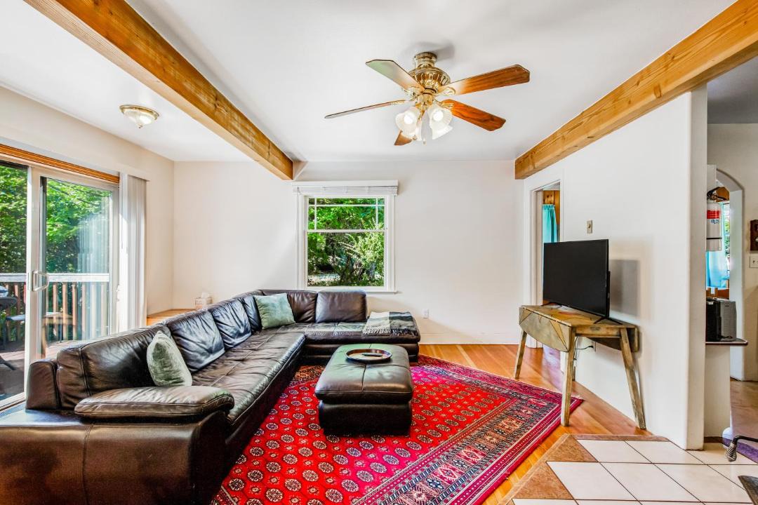 Photo of Others in Clinton