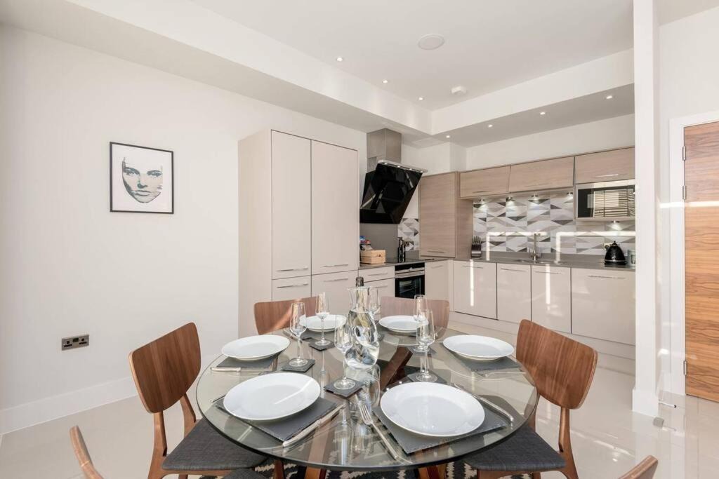 Photo of Livingroom in West End