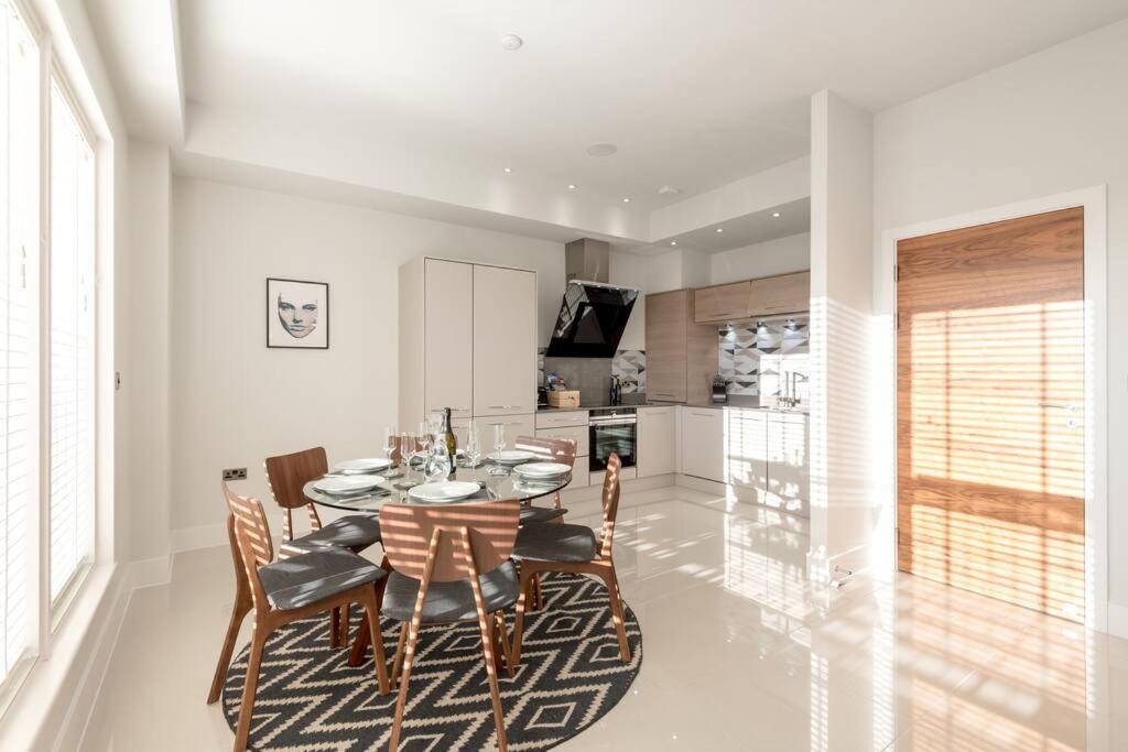 Photo of Livingroom in West End