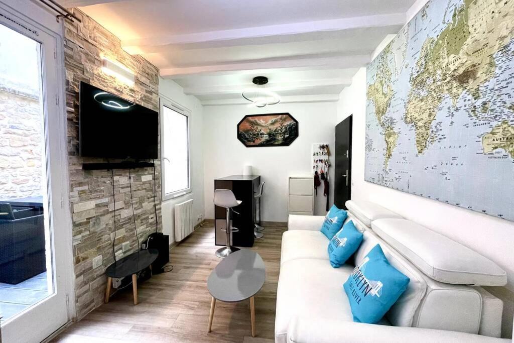 Photo of Livingroom in Val-de-Grace