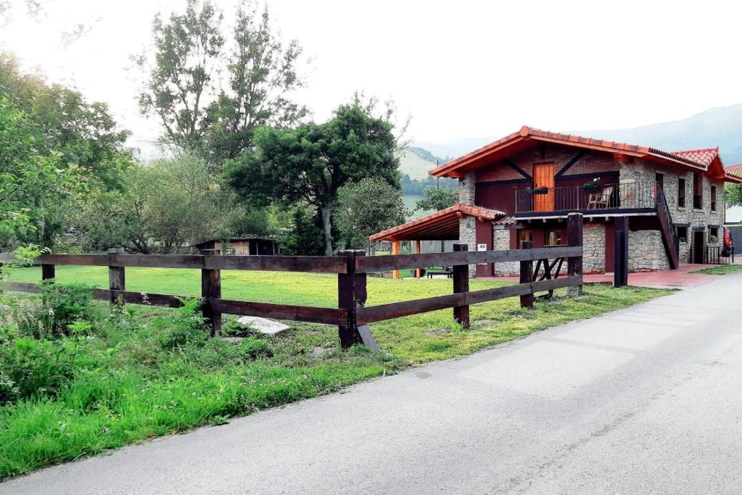 Photo of Buildings in Valle de Mena