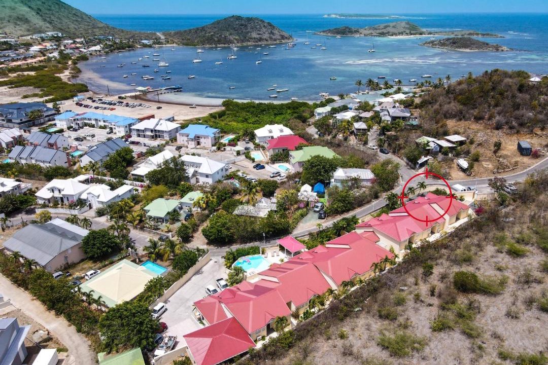 Photo of Others in Cul de Sac