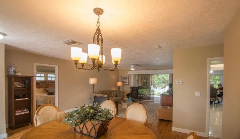 Photo of Livingroom in Sarasota Springs