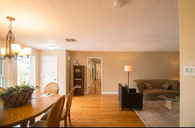 Photo of Livingroom in Sarasota Springs