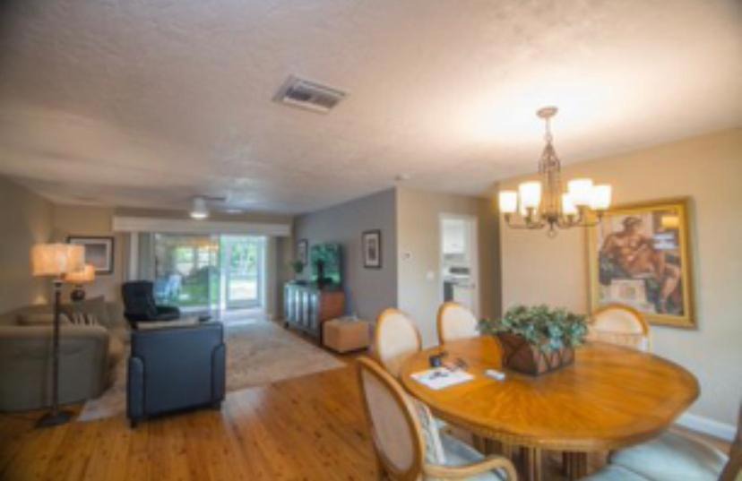 Photo of Livingroom in Sarasota Springs