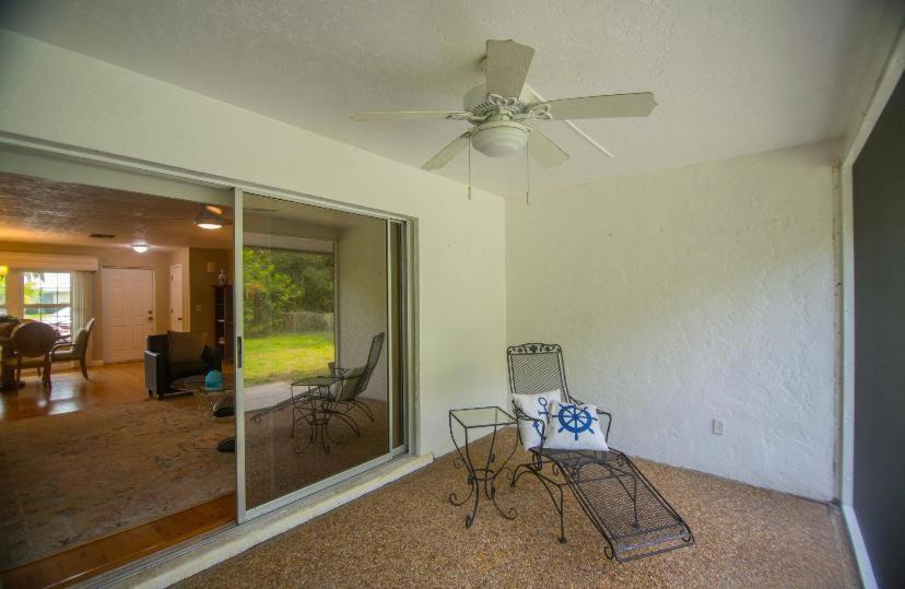 Photo of Livingroom in Sarasota Springs