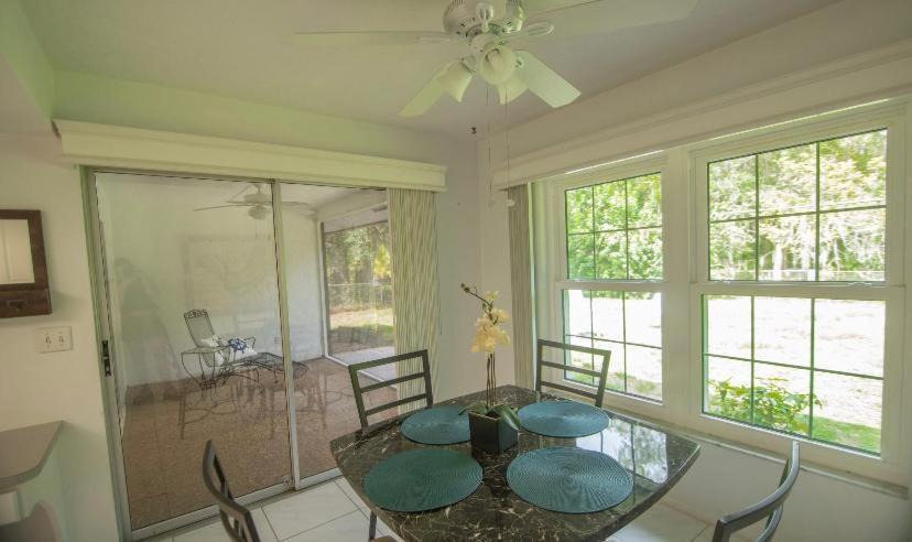 Photo of Livingroom in Sarasota Springs