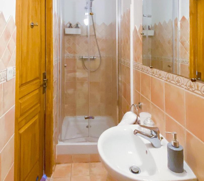 Photo of Bathroom in Capestang