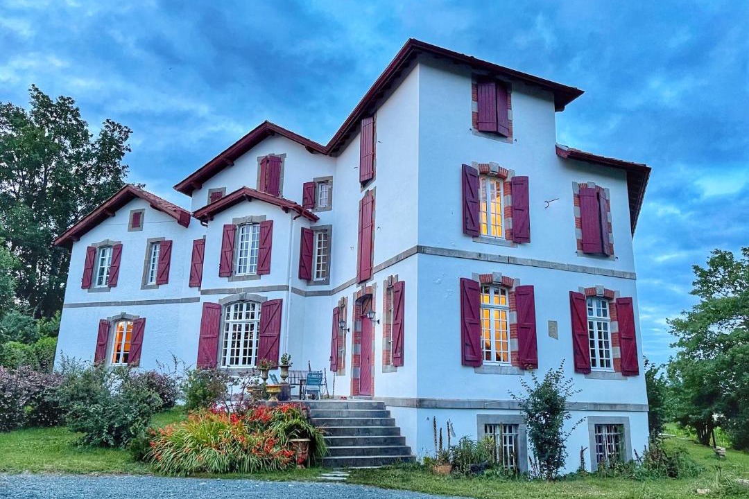 Photo of Others in Osses