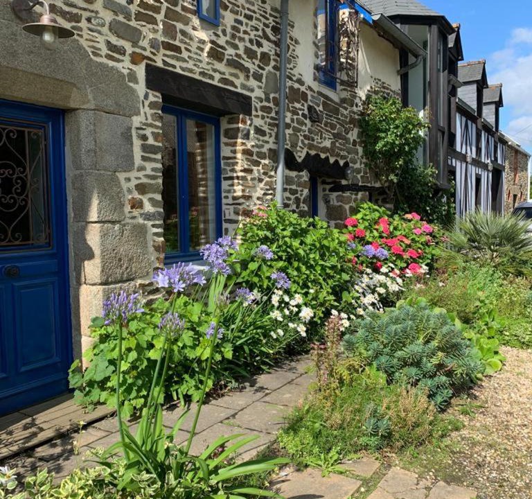 Photo of Others in Roz-Landrieux