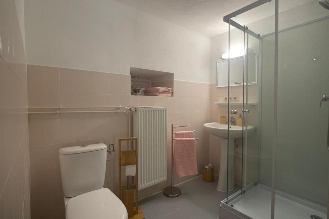 Photo of Bathroom in Burdignin