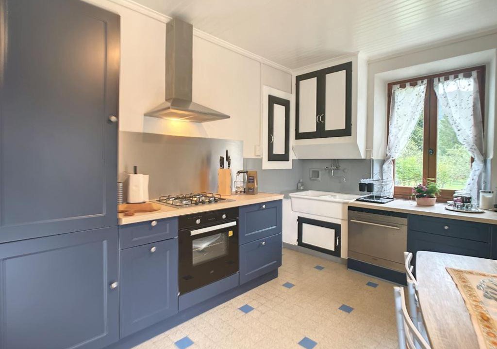 Photo of Kitchen in Burdignin