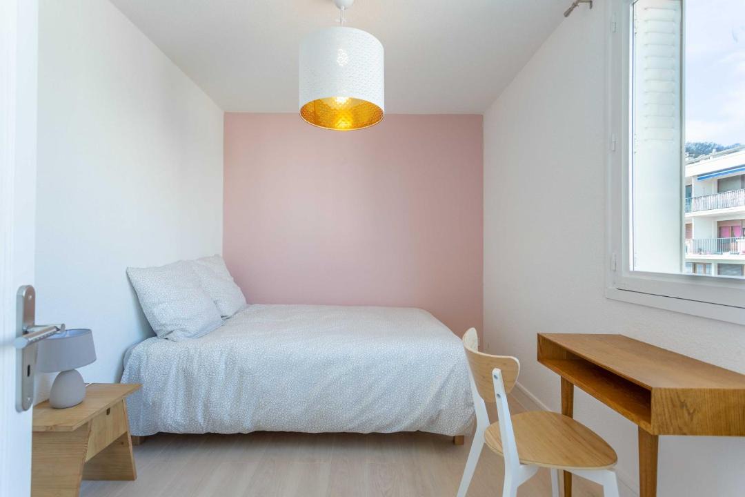 Photo of Bedroom in Bourgoin-Jallieu
