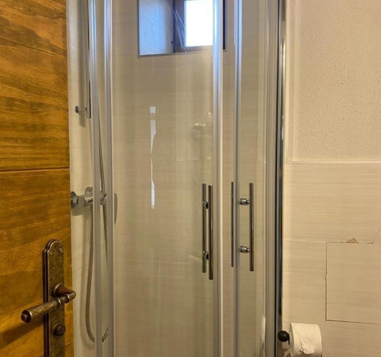 Photo of Bathroom in Urus