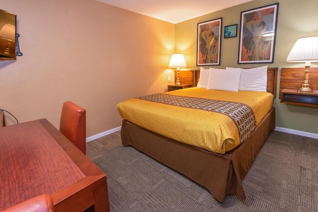 Photo of Others in Forks