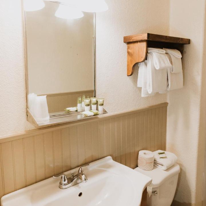 Photo of Bathroom in Tropic