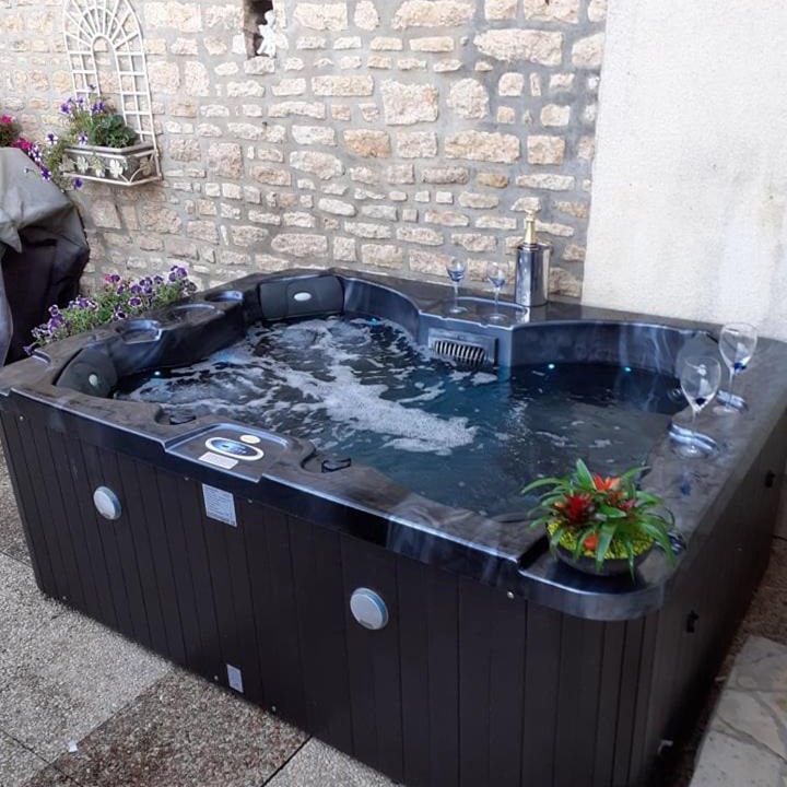 Photo of Others in Chef-Boutonne