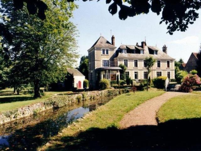 Photo of Buildings in Francueil