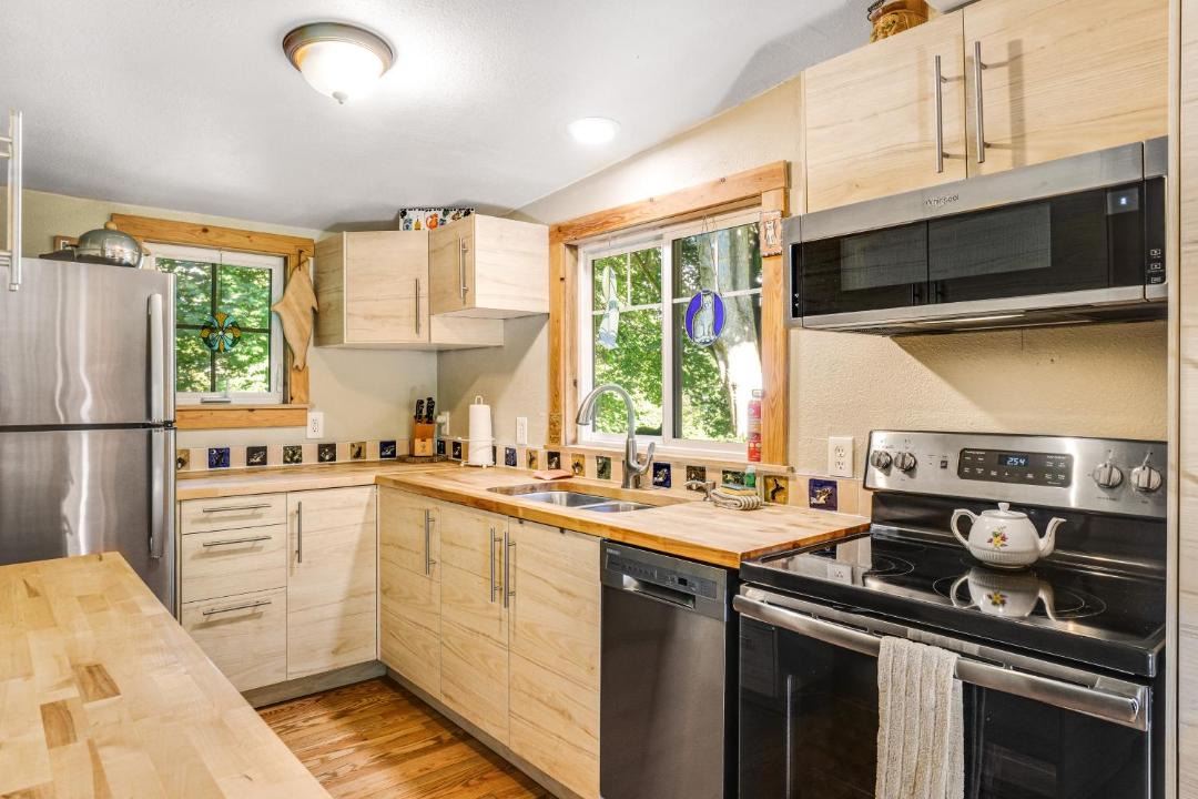 Photo of Others in Freeland